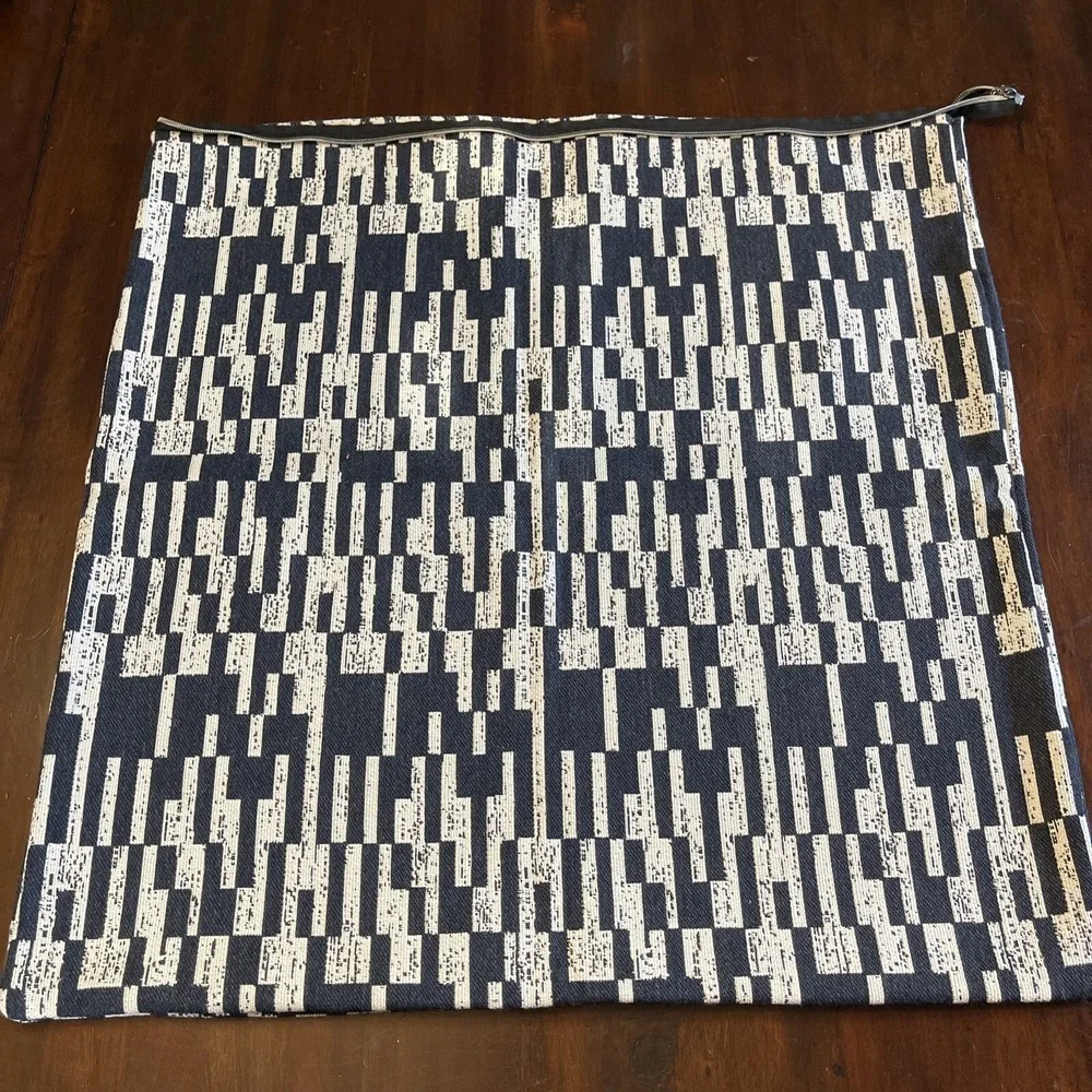 Sunbrella Pillow Cushion Cover Indoor Outdoor Richard Frinier Fabric Sample Navy